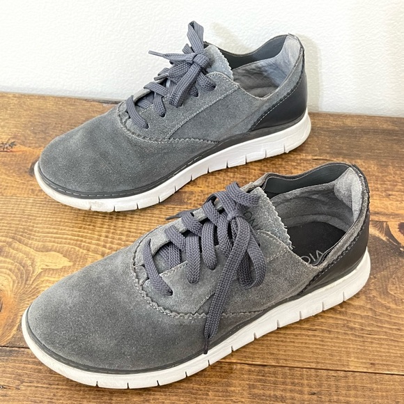 Vionic Taylor 7.5 WIDE gray suede lace up tennis shoes sneakers - Picture 5 of 11